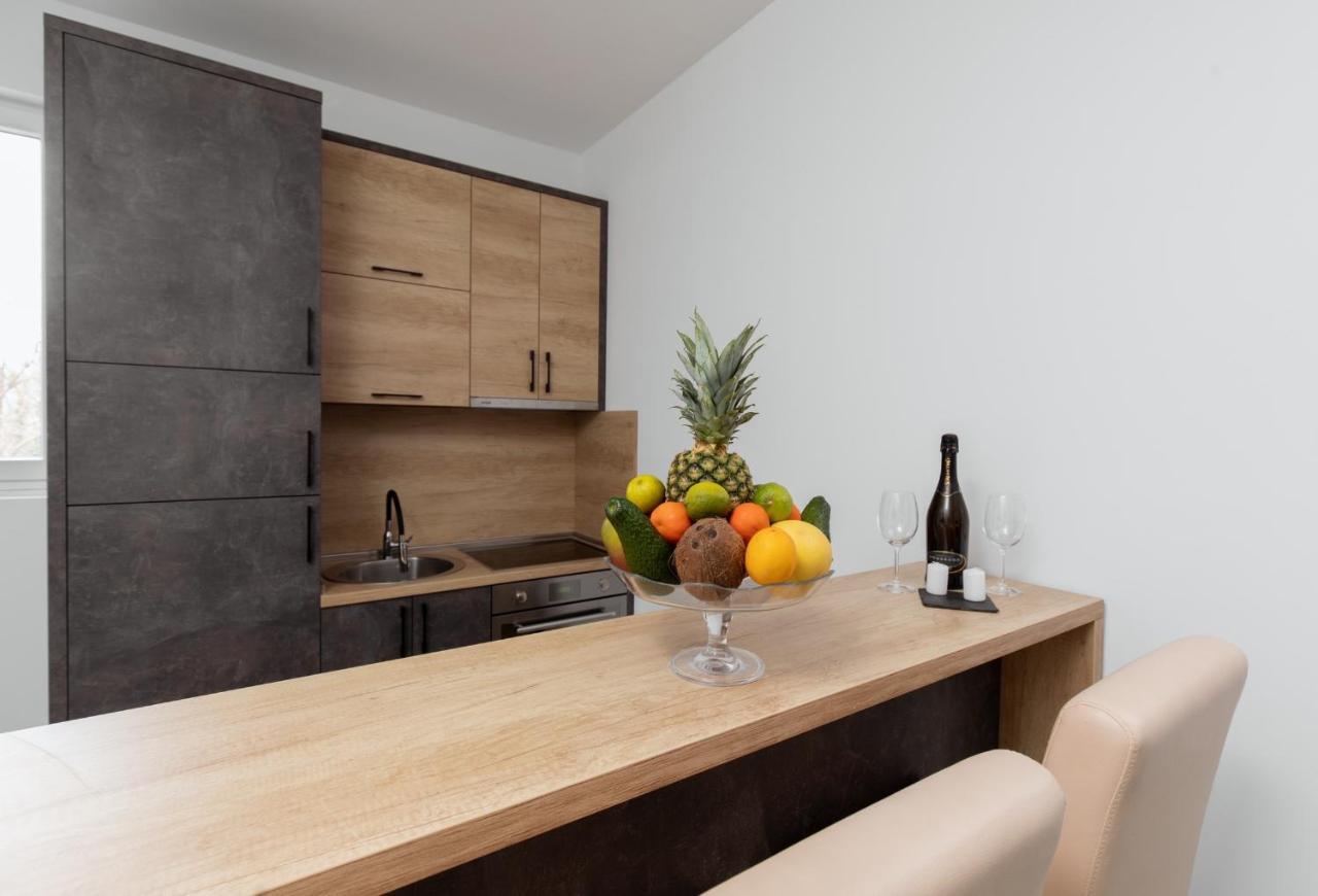 Tramonto Apartments Radanovići エクステリア 写真